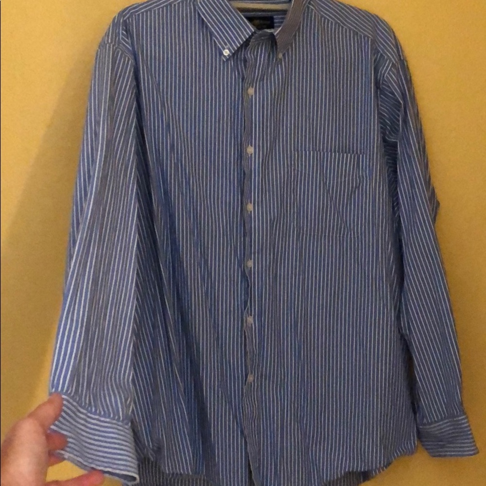 Men’s stripped long sleeve dress shirt.